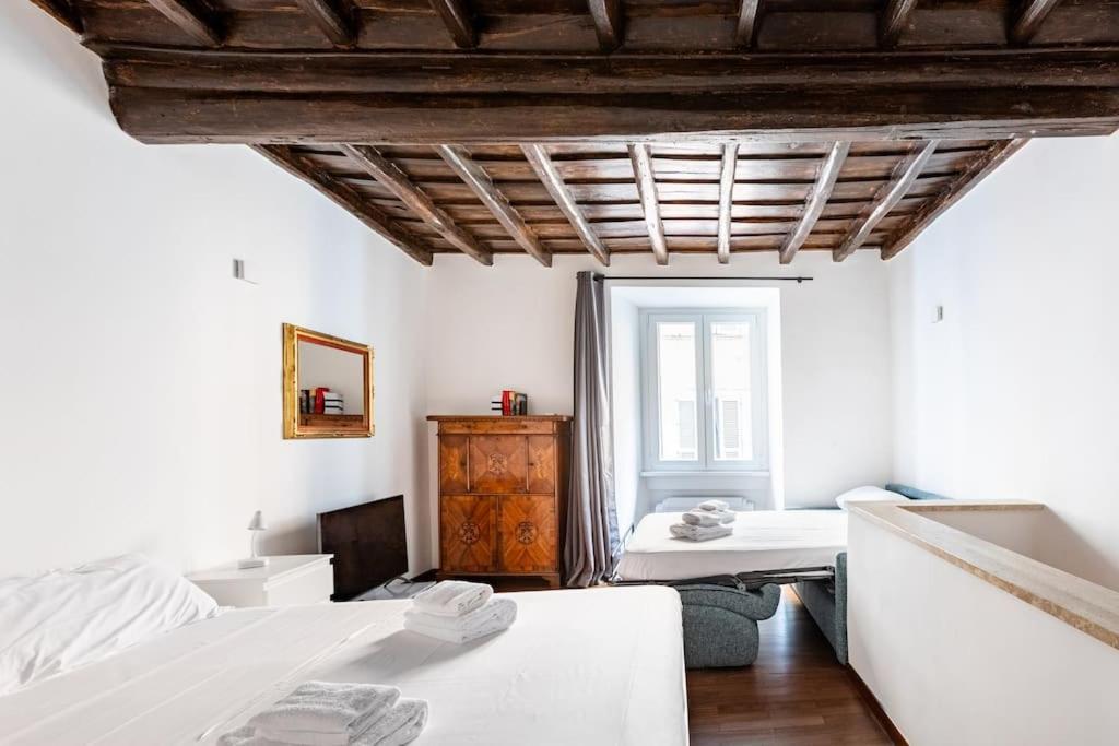 Bottega Augustea Duplex Apartment In Monti Rome Bagian luar foto