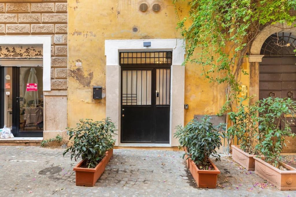 Bottega Augustea Duplex Apartment In Monti Rome Bagian luar foto