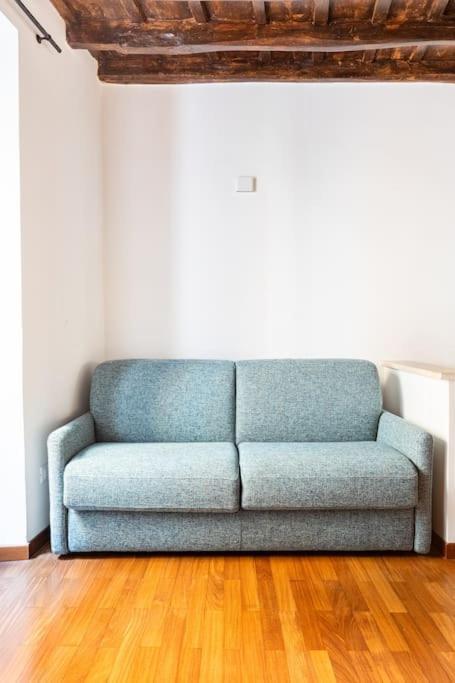 Bottega Augustea Duplex Apartment In Monti Rome Bagian luar foto